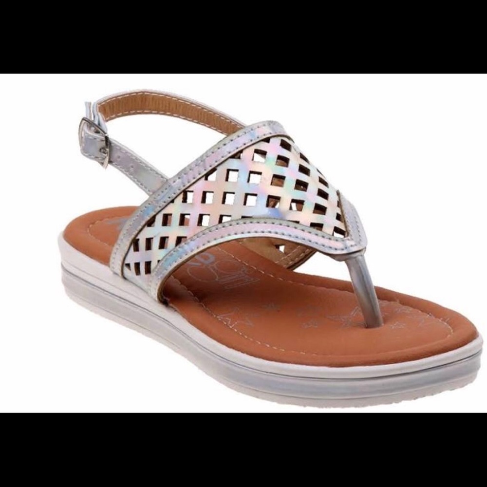 NWOT Sz 1 KassieGirl thongs Sandals